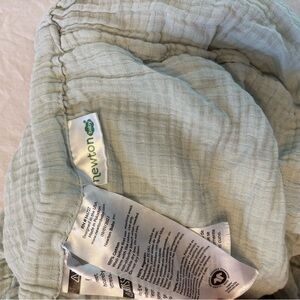 Newton breathable mini crib sheet